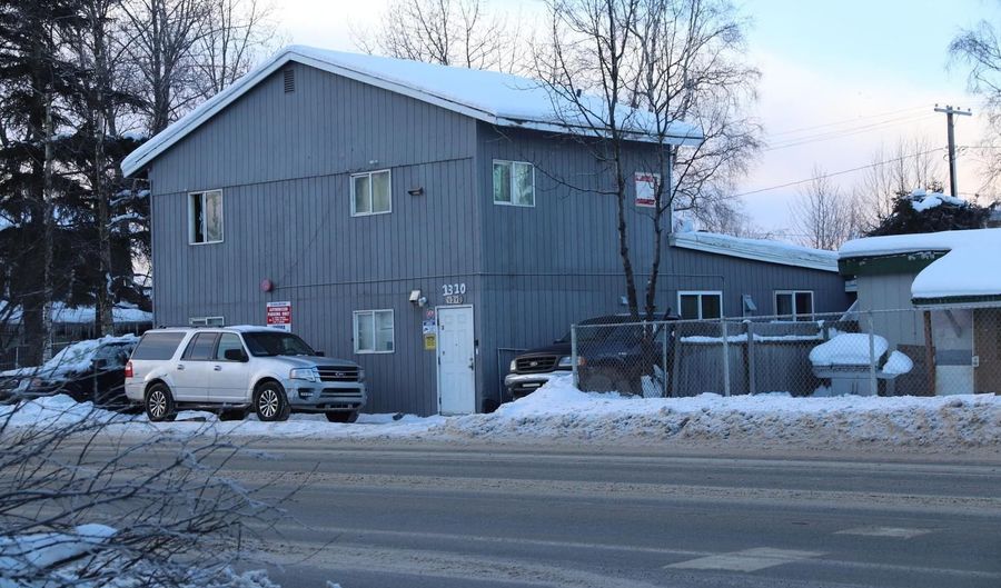 1310 Ingra St, Anchorage, AK 99501 - 7 Beds, 6 Bath