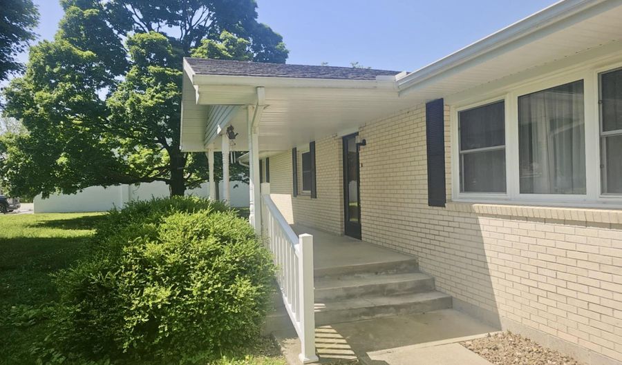 407 N Crestview Ave, Ash Grove, MO 65604 - 4 Beds, 2 Bath