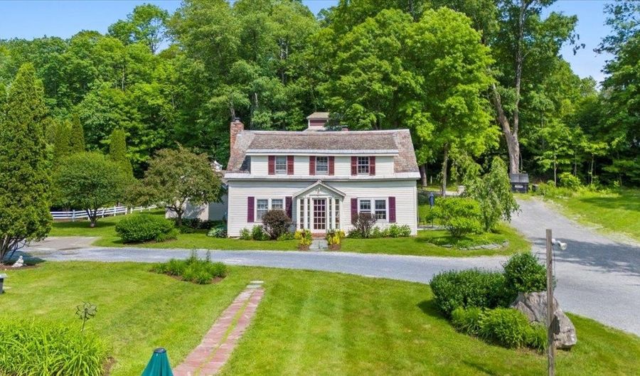 3888-3904 VT Route 7A, Arlington, VT 05250 - 17 Beds, 20 Bath