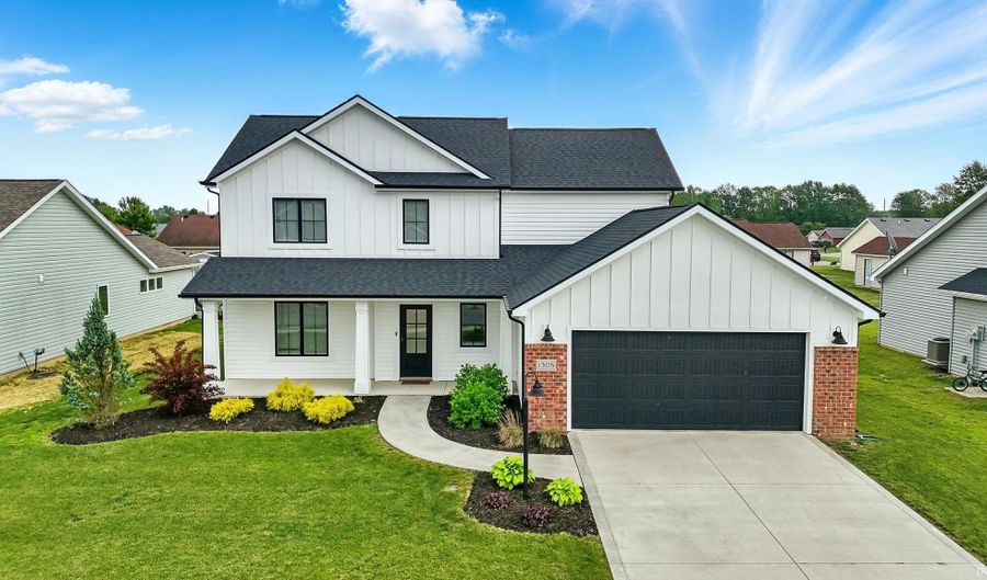 1308 Hideaway Dr, Auburn, IN 46706 - 4 Beds, 3 Bath