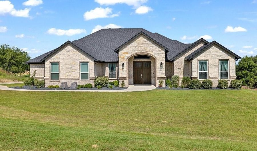 3036 Deer Ct, Weatherford, TX 76085 - 3 Beds, 3 Bath