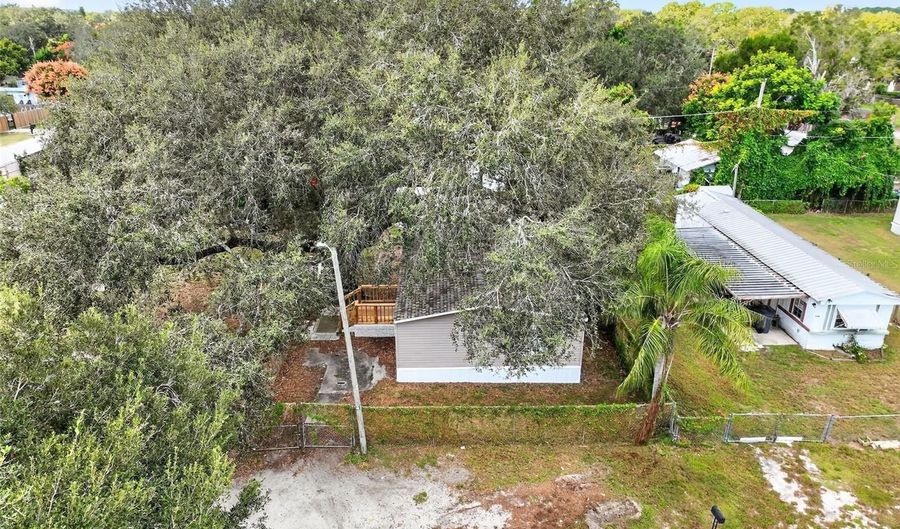 2434 STANTON St, Auburndale, FL 33823 - 3 Beds, 2 Bath