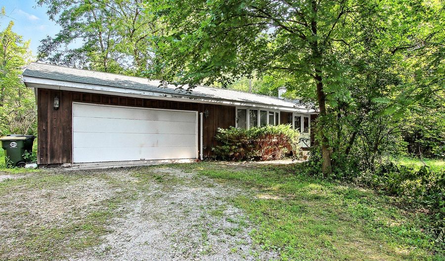 24952 W Island Dr, Antioch, IL 60002 - 3 Beds, 2 Bath