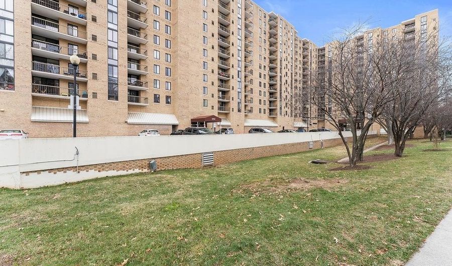 4500 S FOUR MILE RUN Dr 1113, Arlington, VA 22204 - 2 Beds, 2 Bath