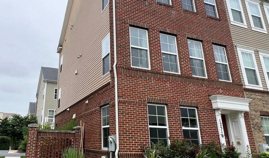 12516 RUSTIC ROCK Ln, Beltsville, MD 20705 - 3 Beds, 4 Bath