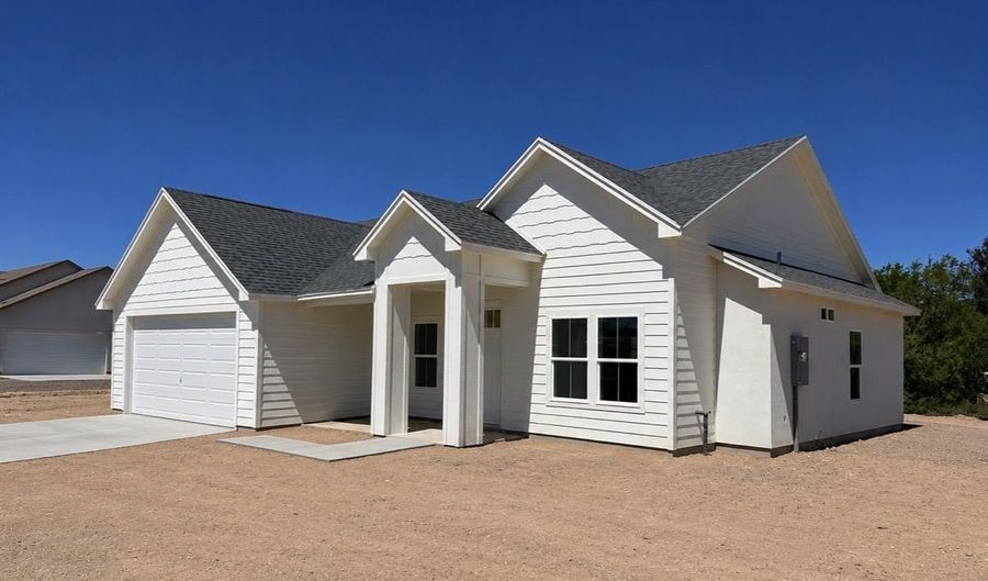 Holden St lot 4, Central, AZ 85531 - 4 Beds, 2 Bath