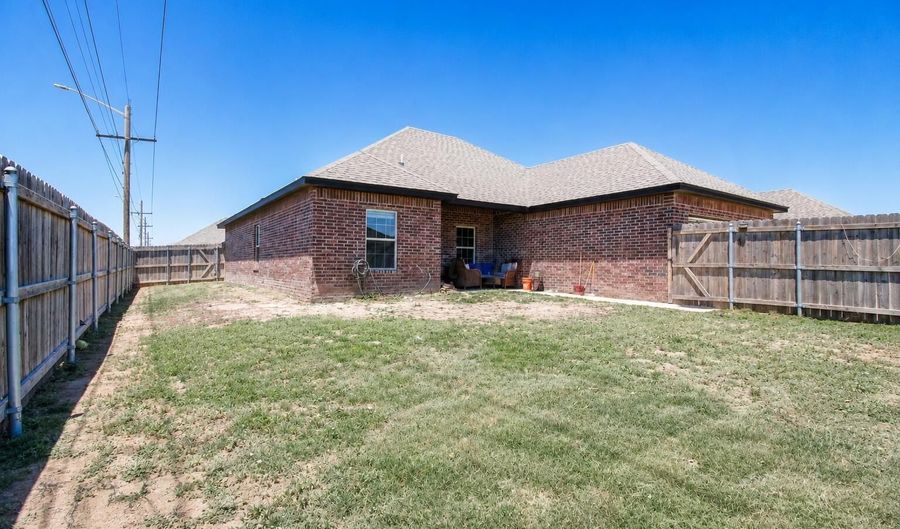 7403 JAKE St, Amarillo, TX 79119 - 3 Beds, 2 Bath