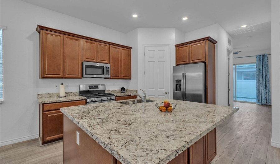 778 Hibiscuss Blossom St, Henderson, NV 89011 - 2 Beds, 2 Bath