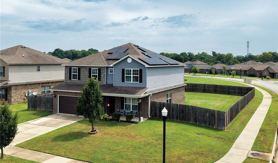 6507 SW Chalkstone Rd, Bentonville, AR 72713 - 4 Beds, 3 Bath