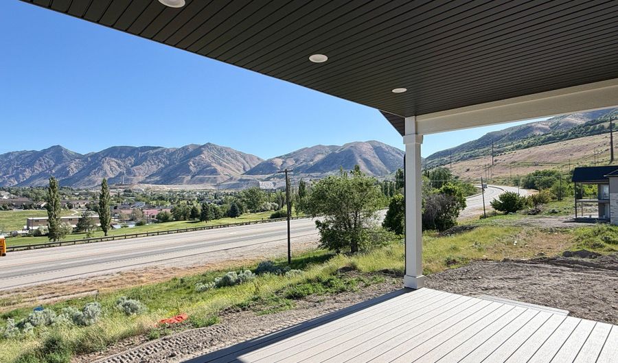 379 E SKYLINE Dr, Brigham City, UT 84302 - 3 Beds, 2 Bath