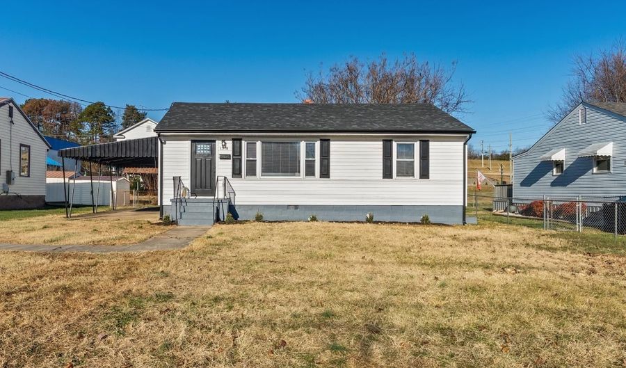 1318 5th St, Altavista, VA 24517 - 2 Beds, 1 Bath