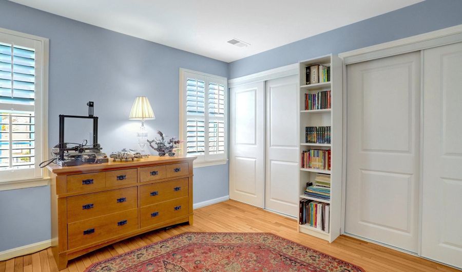 6701 WASHINGTON Blvd B, Arlington, VA 22213 - 4 Beds, 4 Bath