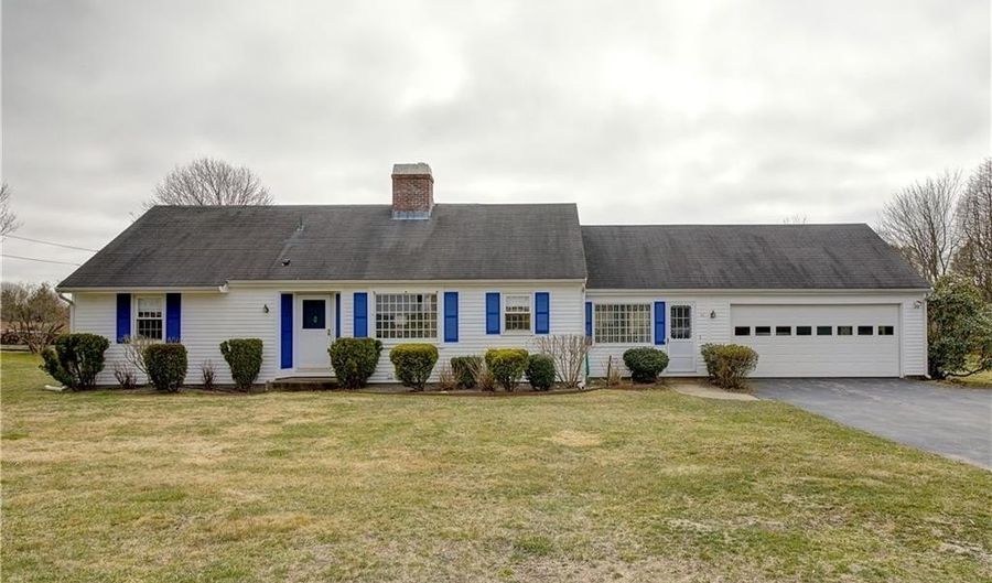 16 South Dr, Middletown, RI 02842 - 4 Beds, 2 Bath