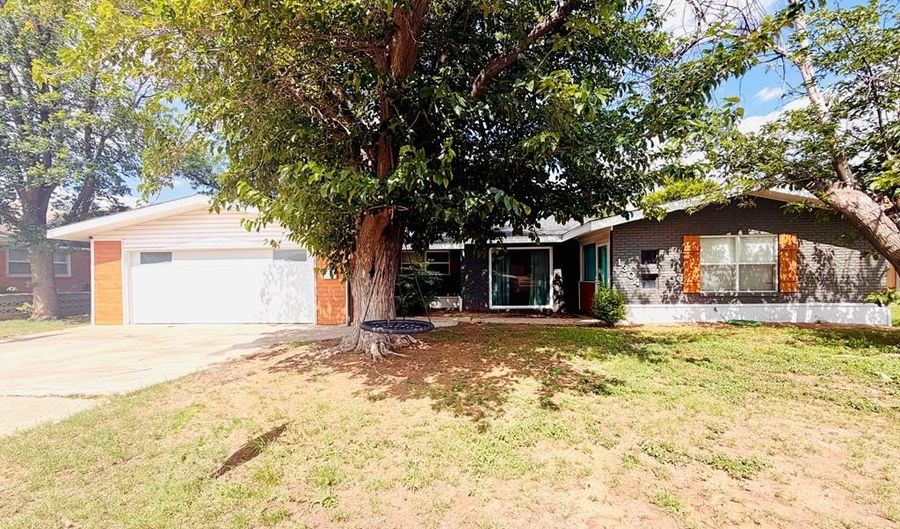 1304 NW 9th St, Andrews, TX 79714 - 4 Beds, 2 Bath