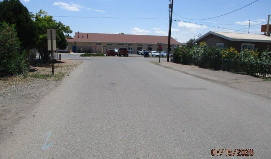724 Avenida Perea, Bernalillo, NM 87004 - 1 Beds, 1 Bath