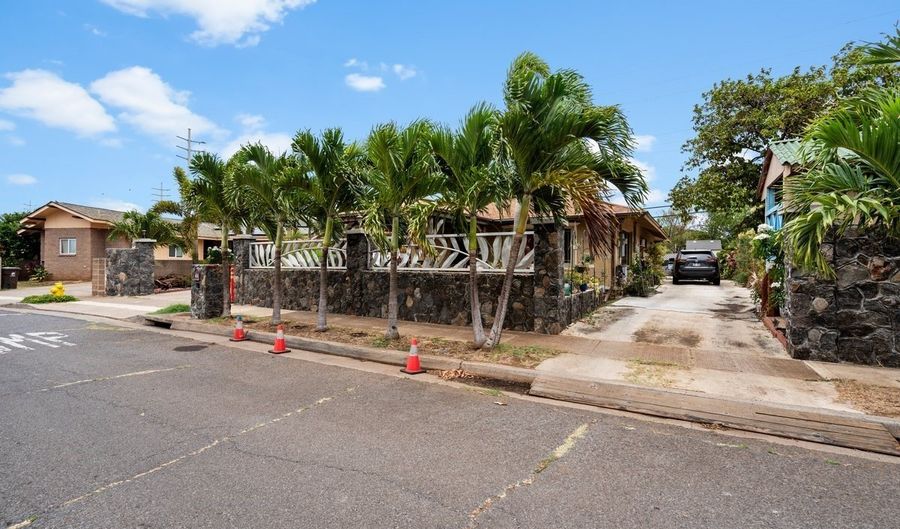 110 Aoloa Loop, Kahului, HI 96732 - 6 Beds, 4 Bath