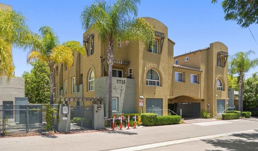7715 El Cajon Blvd 5, La Mesa, CA 91942 - 3 Beds, 3 Bath