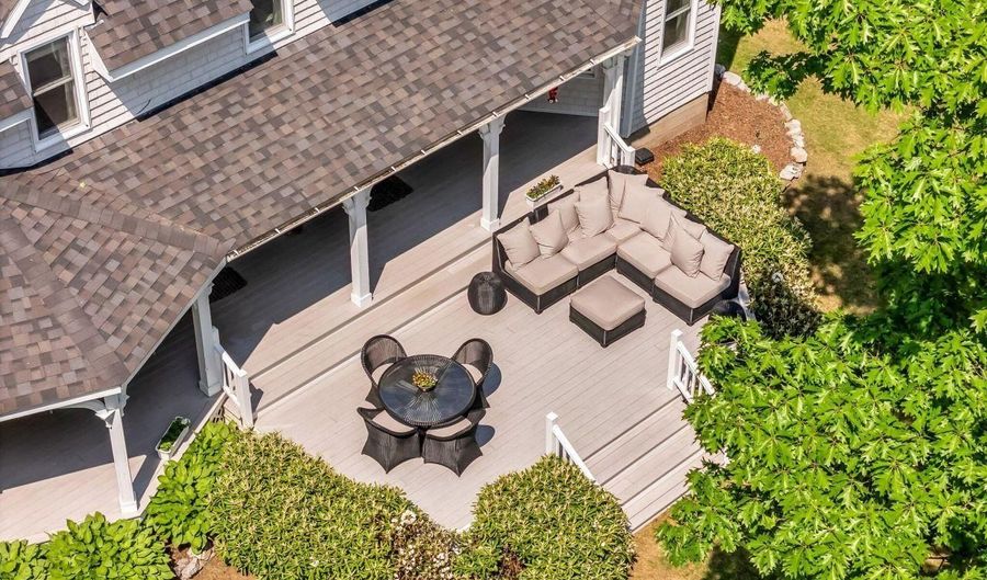 27 Highview Ter, Belfast, ME 04915 - 3 Beds, 2 Bath