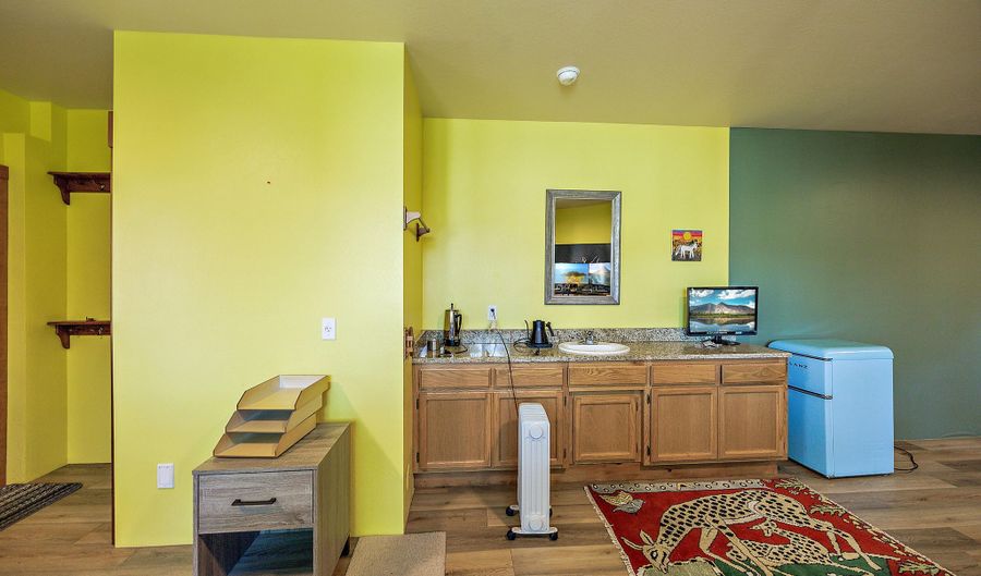 940 Pinecrest Ter, Ashland, OR 97520 - 3 Beds, 4 Bath