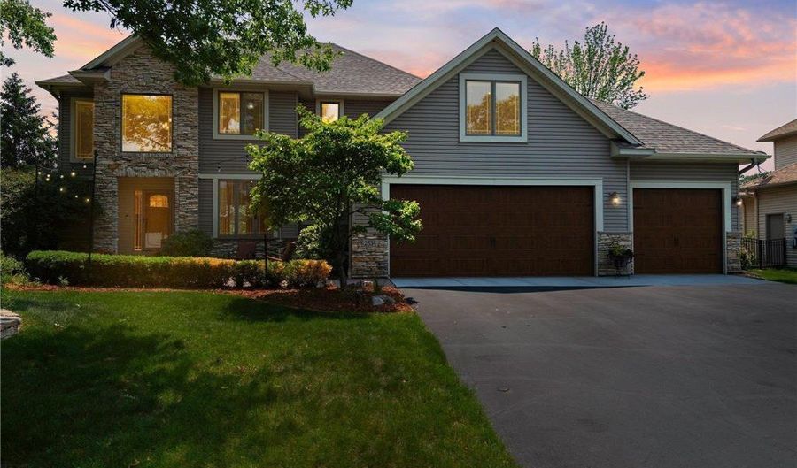 2334 Veterans Memorial Blvd NW, Andover, MN 55304 - 5 Beds, 4 Bath