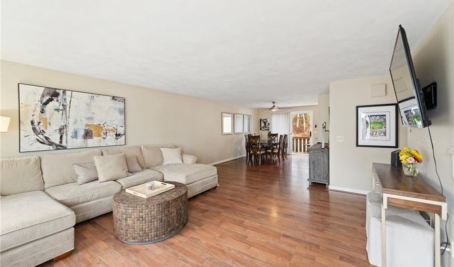 47 Scenery Ln, Johnston, RI 02919 - 2 Beds, 2 Bath