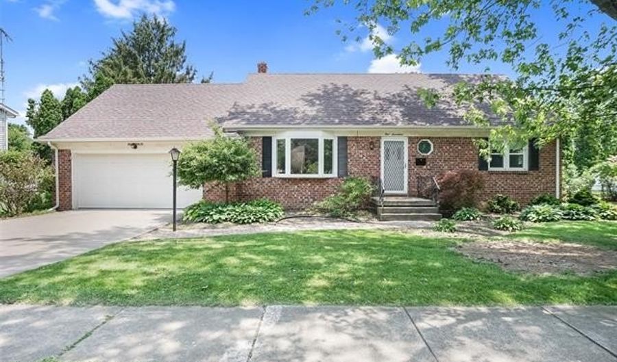 517 S Scott St, Adrian, MI 49221 - 4 Beds, 2 Bath