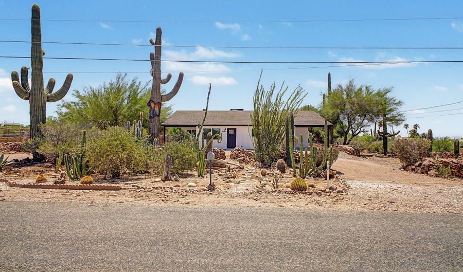 5919 E 12TH Ave, Apache Junction, AZ 85119 - 3 Beds, 3 Bath