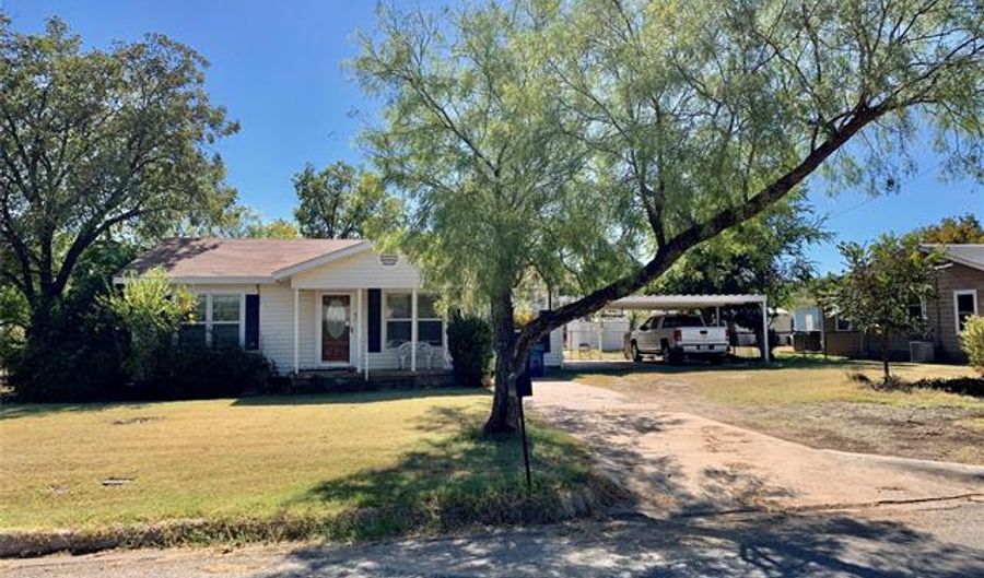 909 Rambler St, Albany, TX 76430 - 3 Beds, 2 Bath