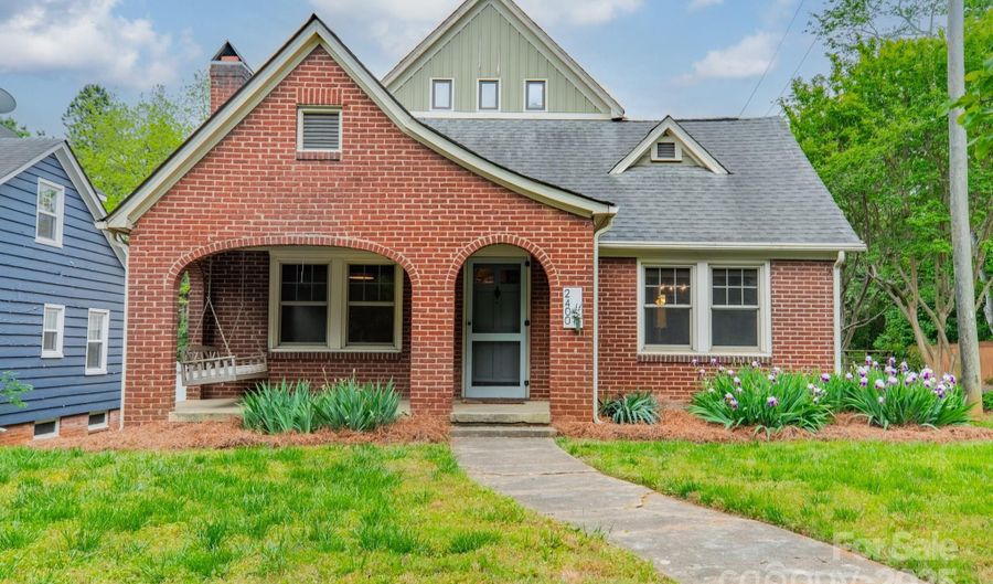2400 Commonwealth Ave, Charlotte, NC 28205 - 4 Beds, 3 Bath