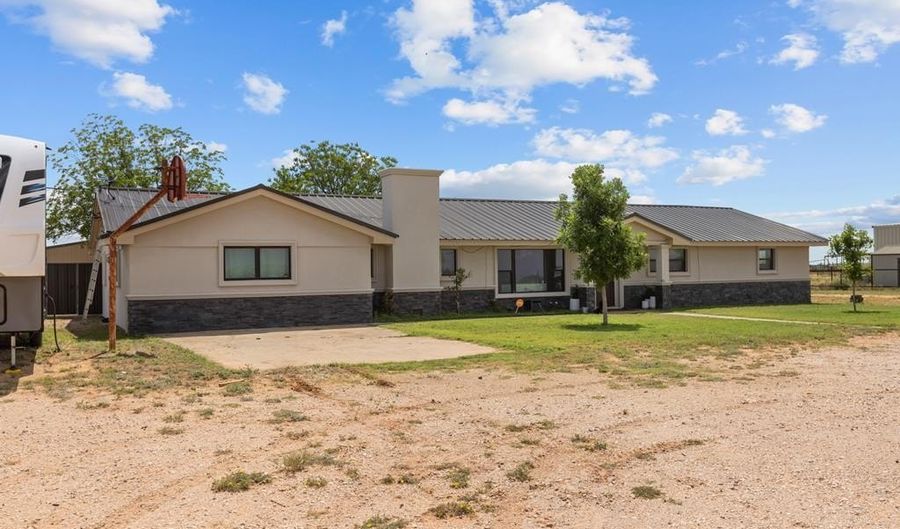 1655 SE 3001, Andrews, TX 79714 - 4 Beds, 3 Bath
