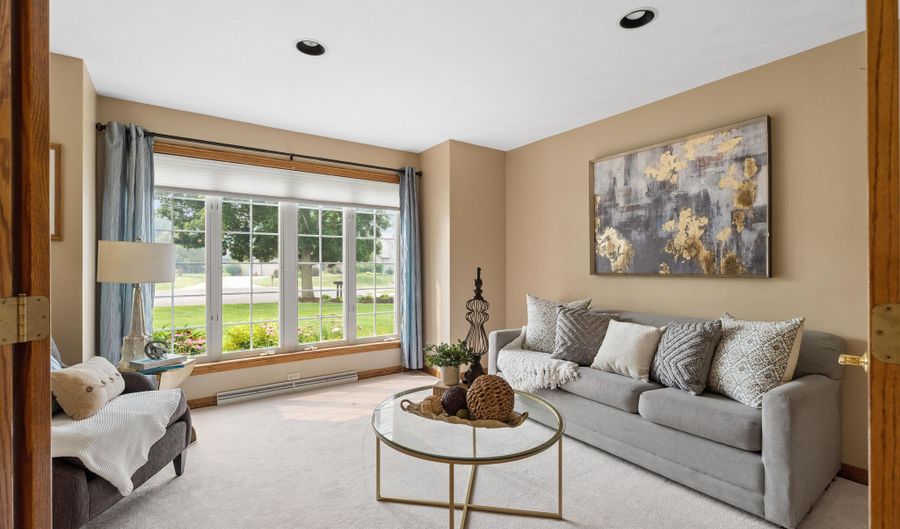 W2880 OAKRIDGE Drive, Appleton, WI 54915 - 3 Beds, 3 Bath