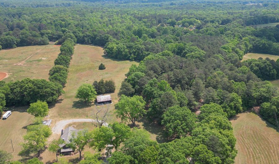198 Matbeth Rd, Barnesville, GA 30204 - 3 Beds, 2 Bath