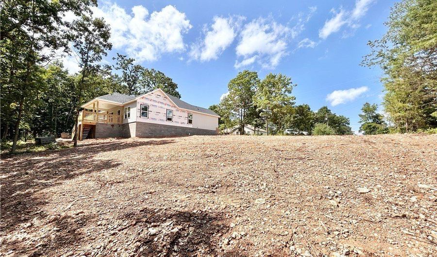 28 Kirkcolm Dr, Bella Vista, AR 72715 - 4 Beds, 2 Bath
