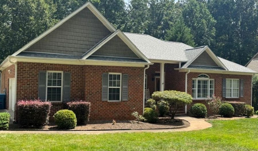 189 S March Ferry Rd, Advance, NC 27006 - 3 Beds, 3 Bath