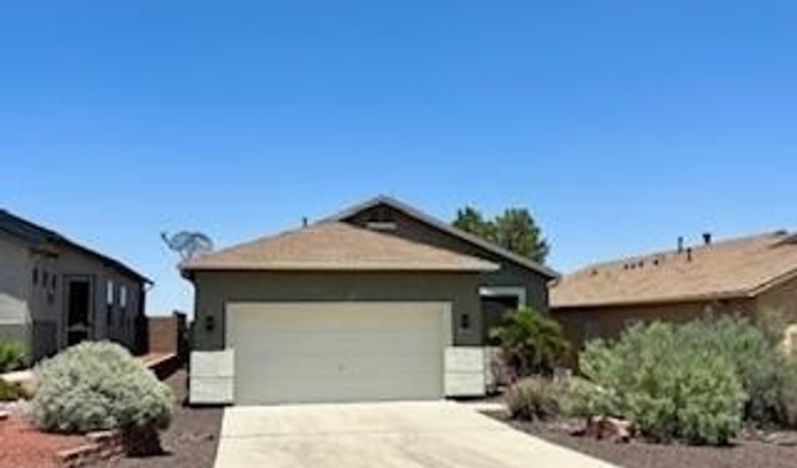 614 W Saddle Creek Dr, Camp Verde, AZ 86322 - 2 Beds, 2 Bath