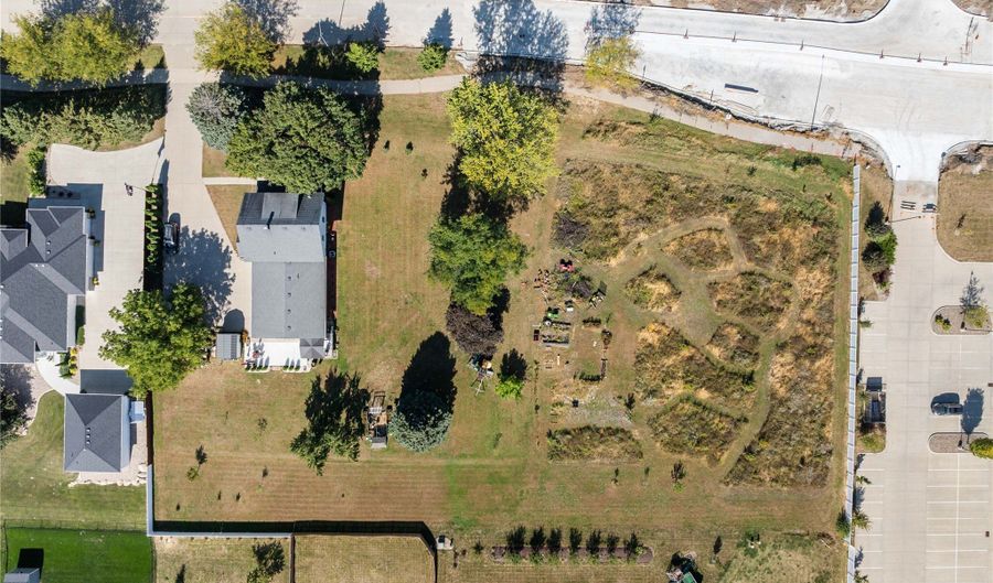 3155 NW 18th St, Ankeny, IA 50023 - 4 Beds, 2 Bath