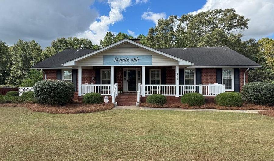 240 Whittle Cir, Ashburn, GA 31714 - 4 Beds, 4 Bath