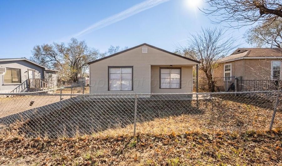 4006 SE 13TH Ave, Amarillo, TX 79104 - 2 Beds, 1 Bath