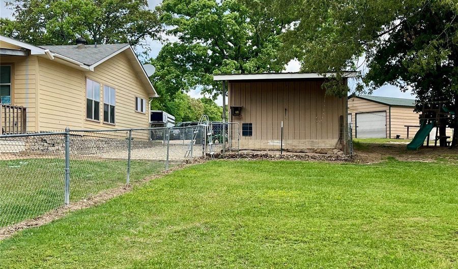 111 Private Road 6980, Alba, TX 75410 - 2 Beds, 2 Bath