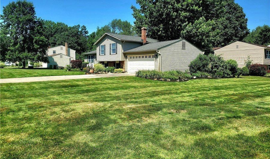 2977 Pirates Cv, Aurora, OH 44202 - 3 Beds, 2 Bath