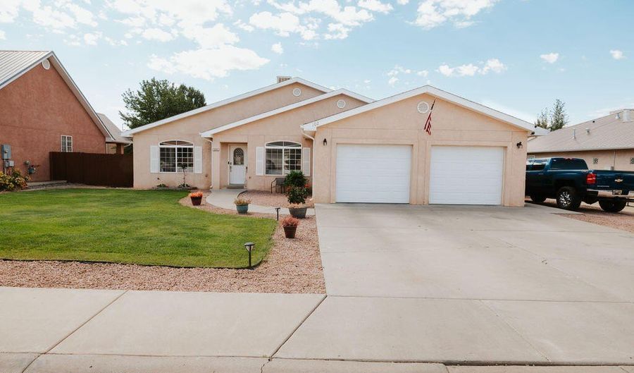 102 GARDEN Cir, Bloomfield, NM 87413 - 3 Beds, 2 Bath
