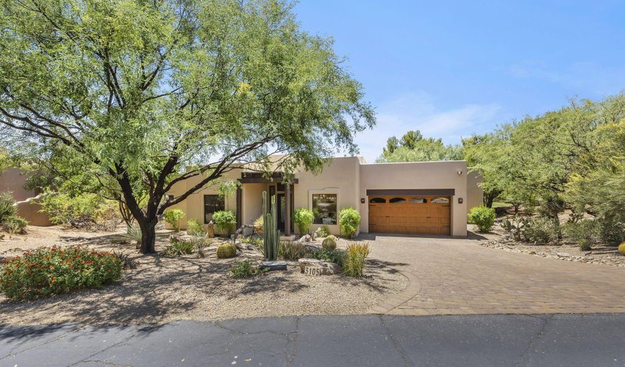 3105 E ARROYO HONDO Rd, Carefree, AZ 85377 - 3 Beds, 4 Bath