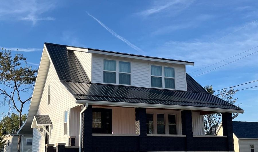 1526 11th St, Bedford, IN 47421 - 3 Beds, 3 Bath