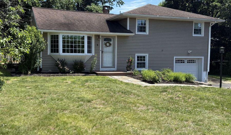 3 Woodview Dr, Brookfield, CT 06804 - 3 Beds, 3 Bath