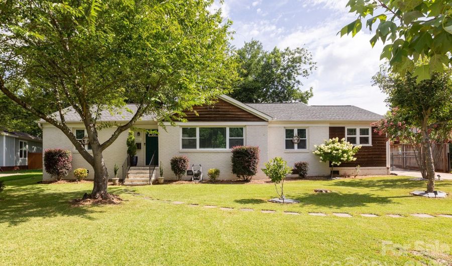 4031 Langhorne Ave, Charlotte, NC 28205 - 3 Beds, 2 Bath
