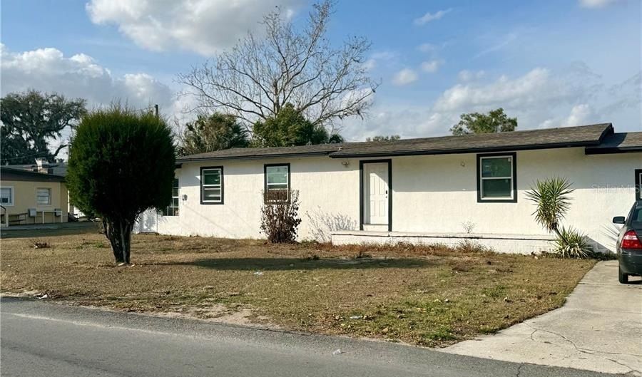 1550 E BAY St, Bartow, FL 33830 - 3 Beds, 6 Bath