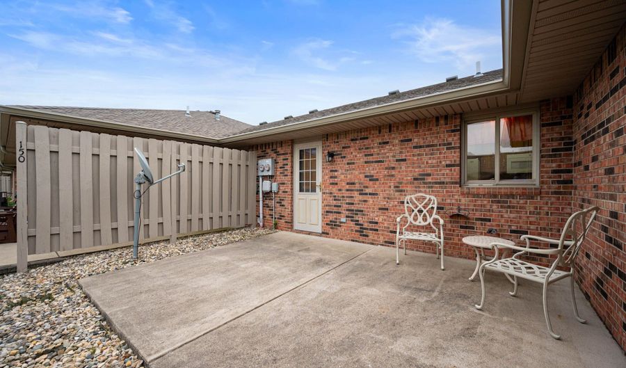 150 Appian Way, Anderson, IN 46013 - 2 Beds, 2 Bath