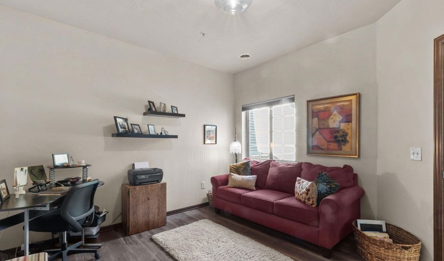 1074 W WILLIS Way, Appleton, WI 54913 - 2 Beds, 2 Bath