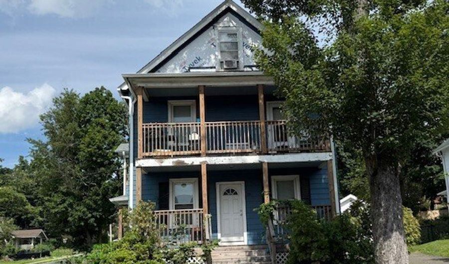72 Stewart St, Bristol, CT 06010 - 6 Beds, 3 Bath