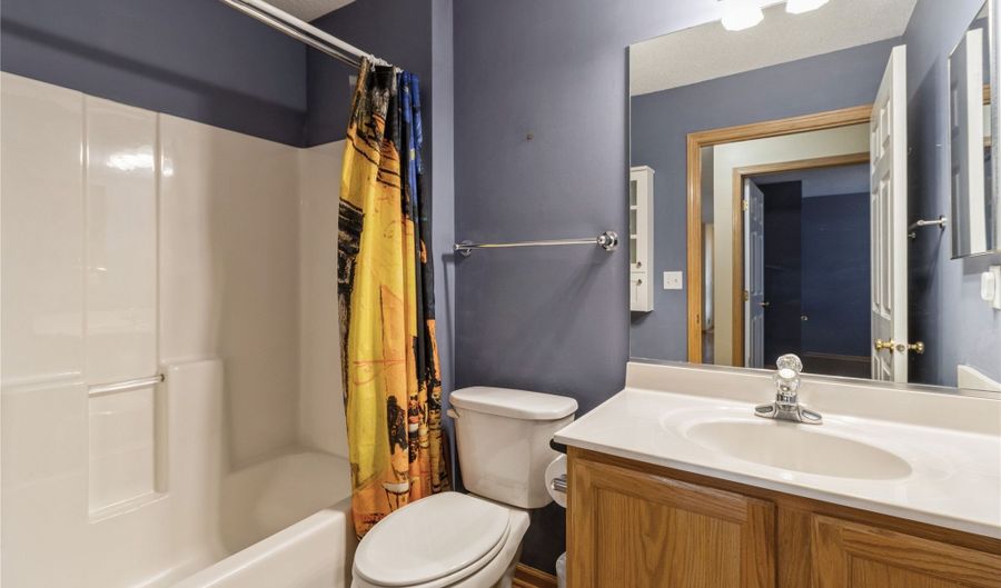 140 NW Georgetown Blvd 6, Ankeny, IA 50023 - 2 Beds, 2 Bath